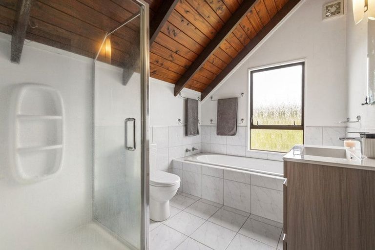 Photo of property in 2/38 Gatman Street, Birkdale, Auckland, 0626