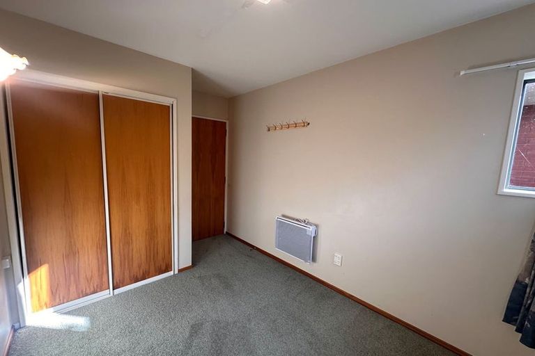 Photo of property in 2 Yarrum Lane, Avonhead, Christchurch, 8042