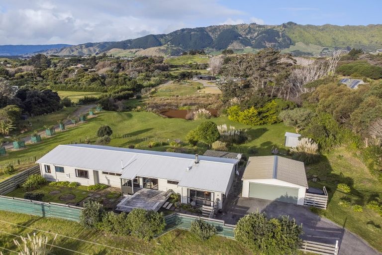 Photo of property in 63 Paetawa Road, Peka Peka, Waikanae, 5391