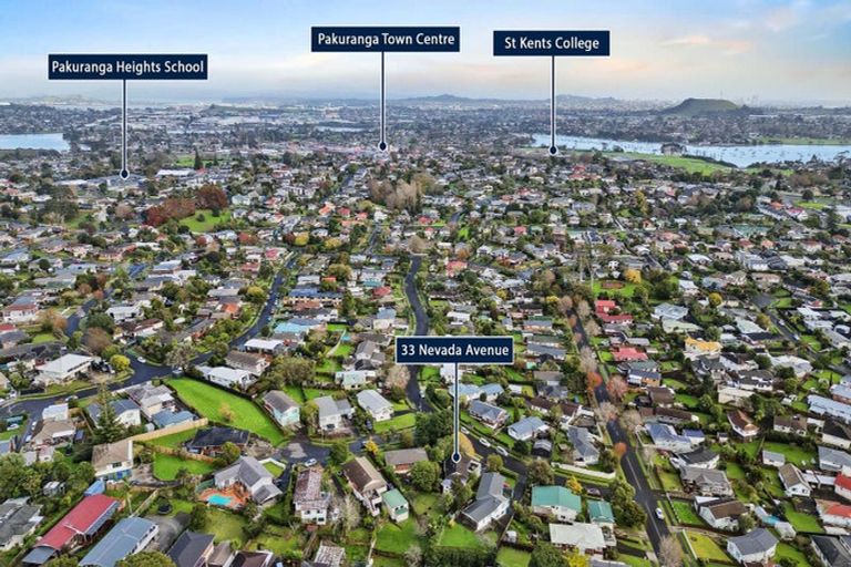 Photo of property in 33 Nevada Avenue, Pakuranga Heights, Auckland, 2010