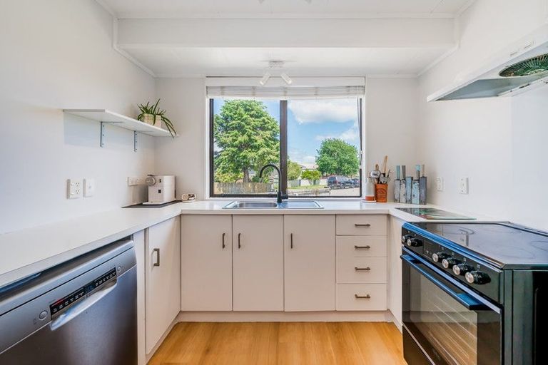 Photo of property in 15 Palmer Court, Paraparaumu, 5032