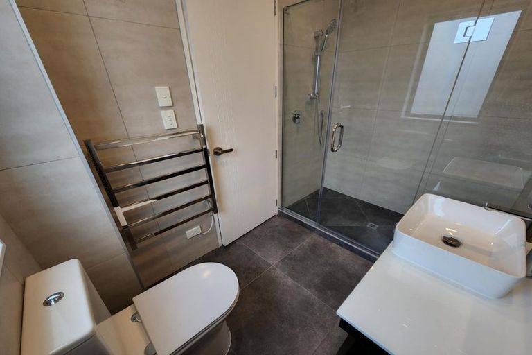 Photo of property in 8d Bunnythorpe Road, Papakura, 2110