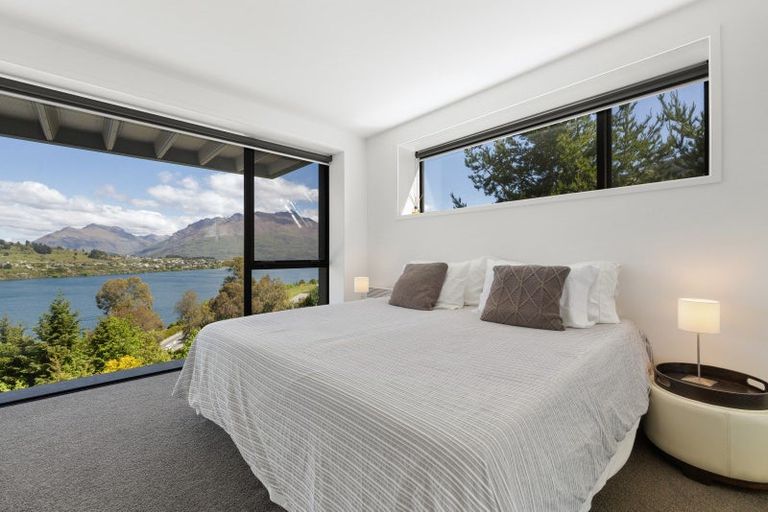 Photo of property in 16 Highlands Close, Queenstown, 9300