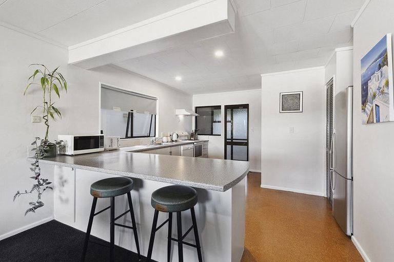 Photo of property in 4/24 Acheron Road, Paremata, Porirua, 5026