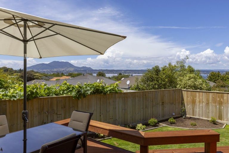 Photo of property in 25 Kinder Street, Acacia Bay, Taupo, 3330