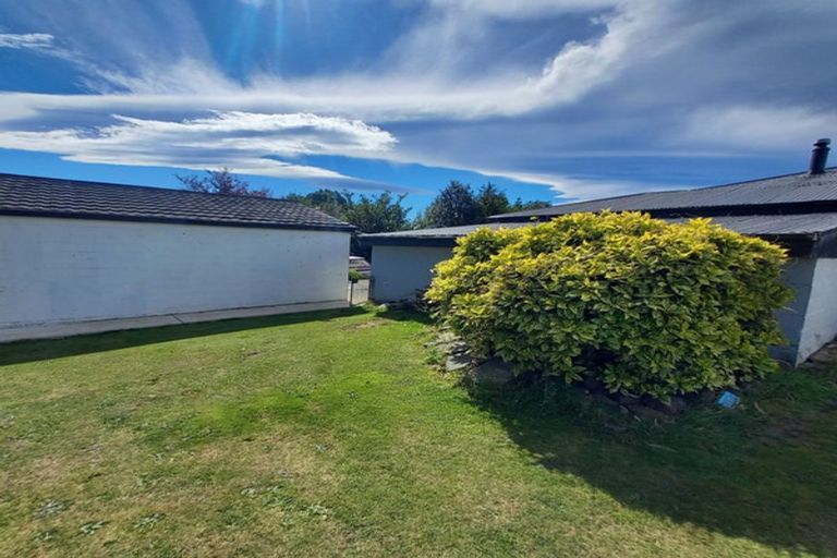 Photo of property in 61 Half Mile Road, Tuatapere, 9620