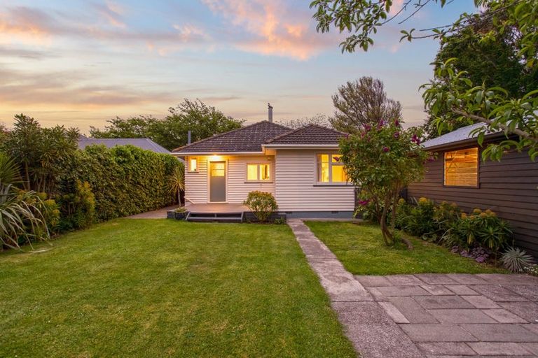 Photo of property in 116 Riverlaw Terrace, Saint Martins, Christchurch, 8022