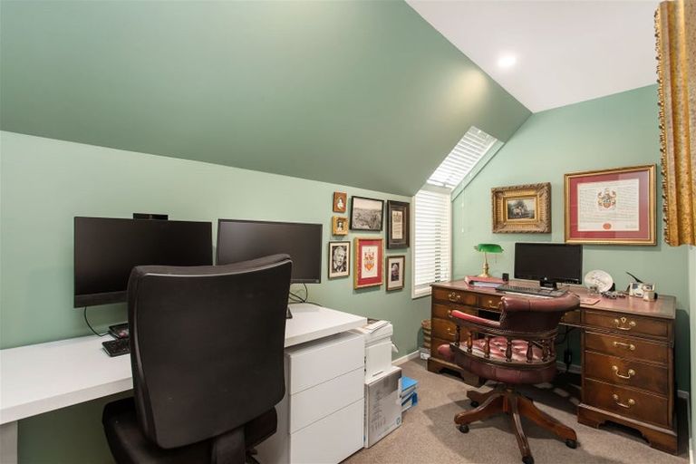 Photo of property in 2/124 Leinster Road, Merivale, Christchurch, 8014