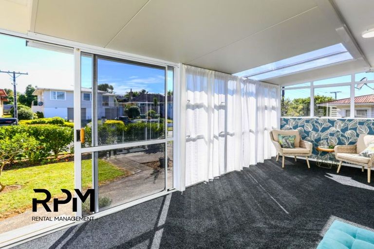 Photo of property in 16 Trafalgar Street, Westown, New Plymouth, 4310