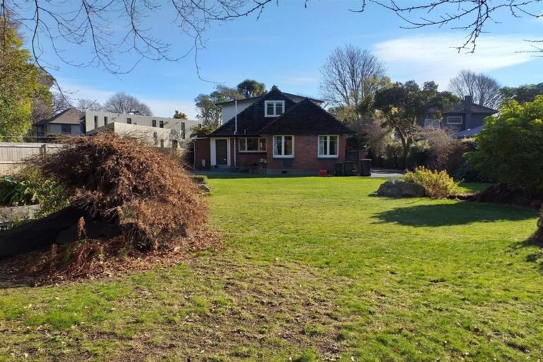 Photo of property in 9 Girvan Street, Fendalton, Christchurch, 8041