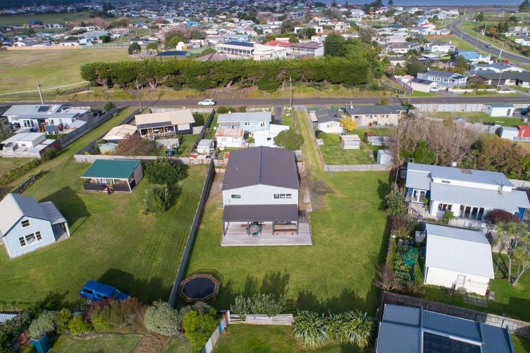 Photo of property in 79 Thomas Place, Foxton Beach, Foxton, 4815