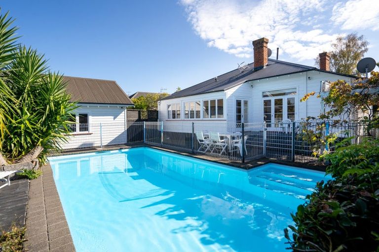 Photo of property in 41 Queen Street, Cambridge, 3434