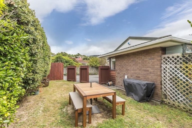 Photo of property in 1/7 Tawa Street, Tawa, Wellington, 5028