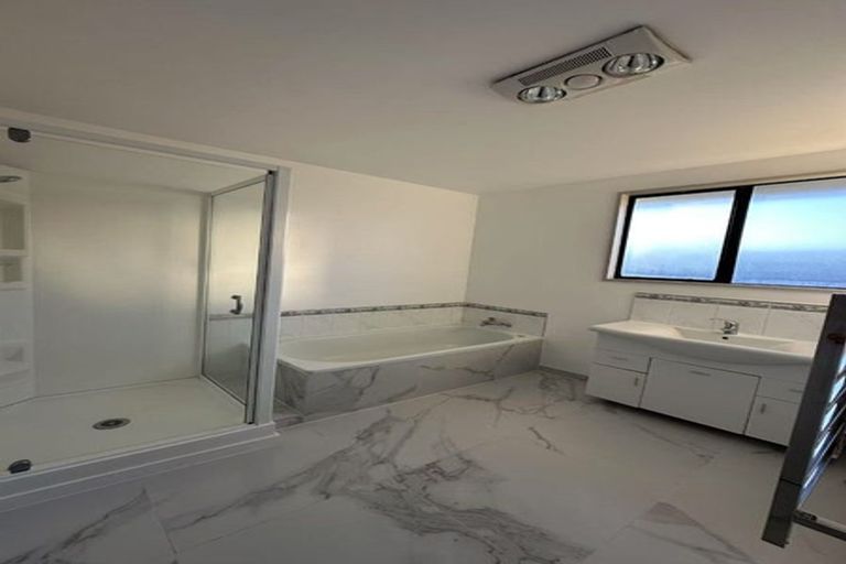 Photo of property in 12 Juniper Place, Burnside, Christchurch, 8053