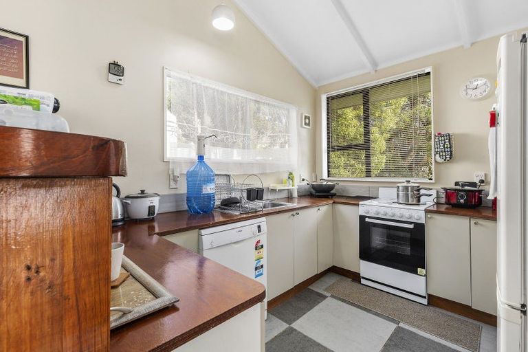 Photo of property in 15a Streatlam Crescent, Strathmore Park, Wellington, 6022