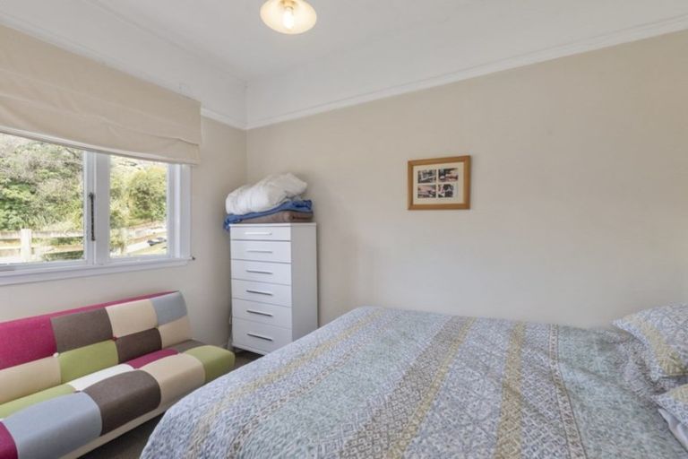 Photo of property in 69 Waimea Road, Waikanae Beach, Waikanae, 5036