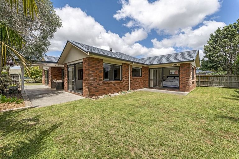Photo of property in 26 Mandalay Place, Waiuku, 2123