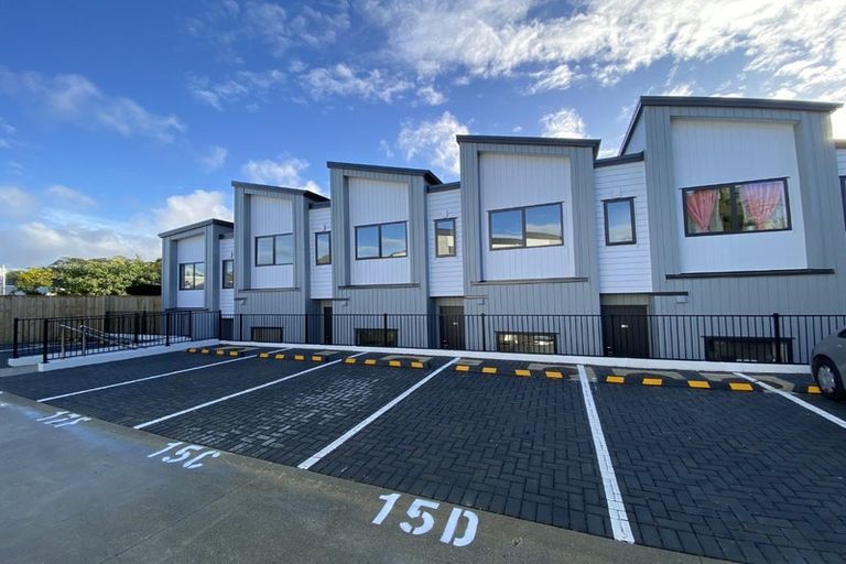 Photo of property in 15d Tabitha Crescent, Henderson, Auckland, 0612