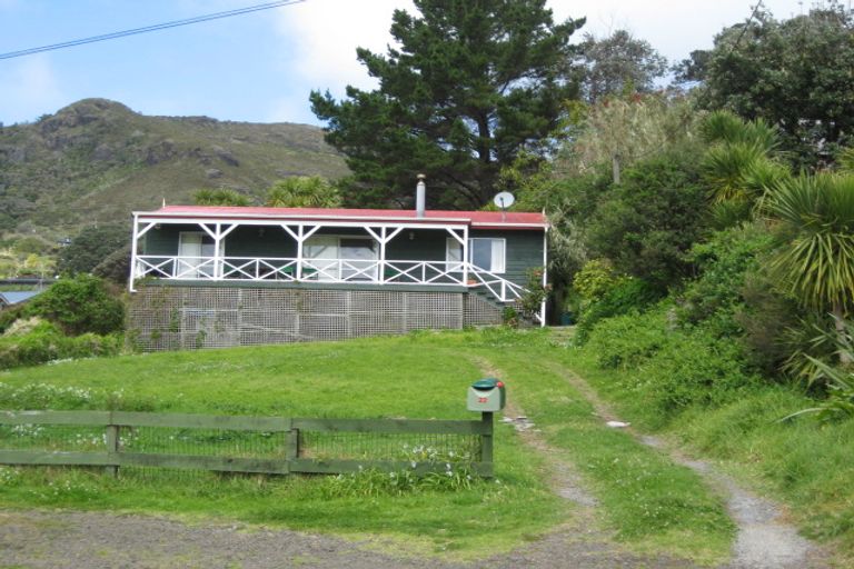 Photo of property in 22 Beach Valley Road, Piha, 0772