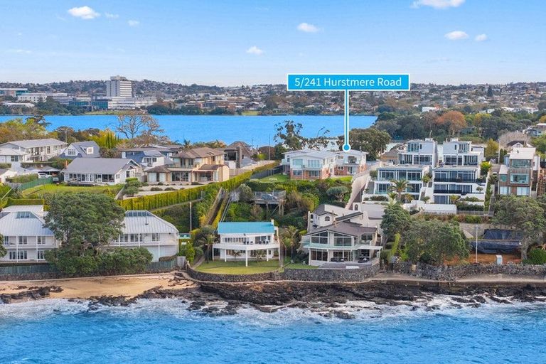 Photo of property in 5/241 Hurstmere Road, Takapuna, Auckland, 0622