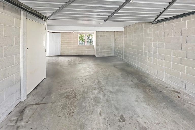 Photo of property in 106 Waltham Road, Sydenham, Christchurch, 8023