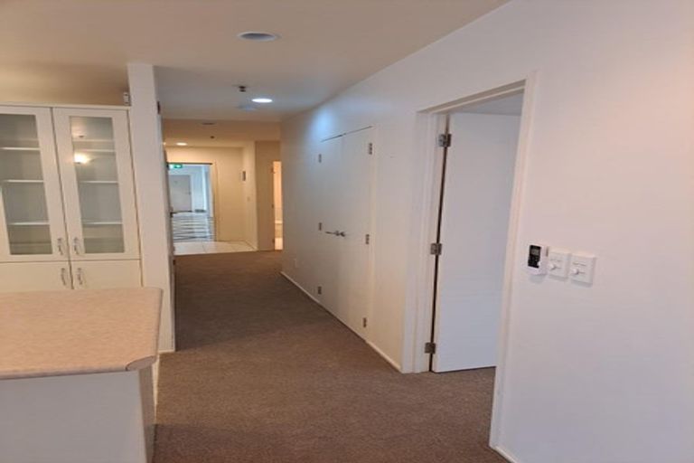 Photo of property in Mon Desir Apartments, 173 Hurstmere Road, Takapuna, Auckland, 0622