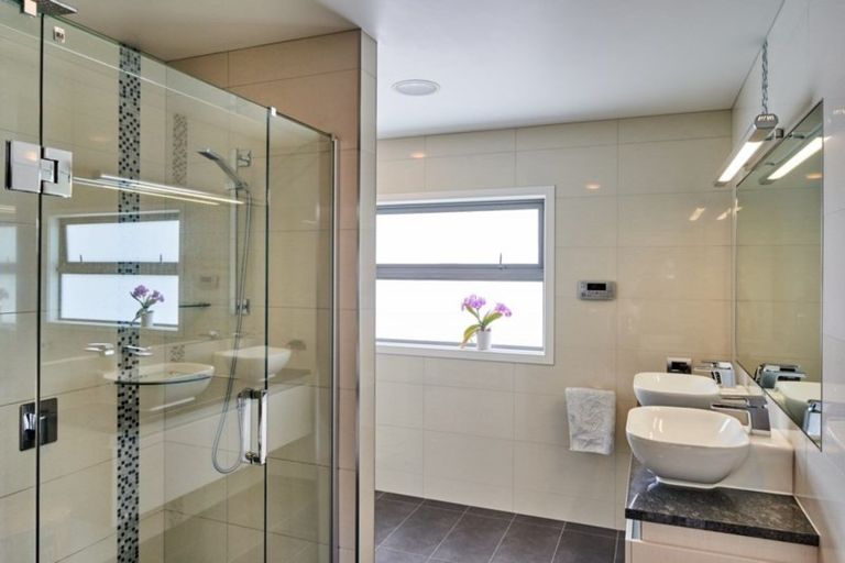 Photo of property in 49 Endeavour Drive, Whitby, Porirua, 5024