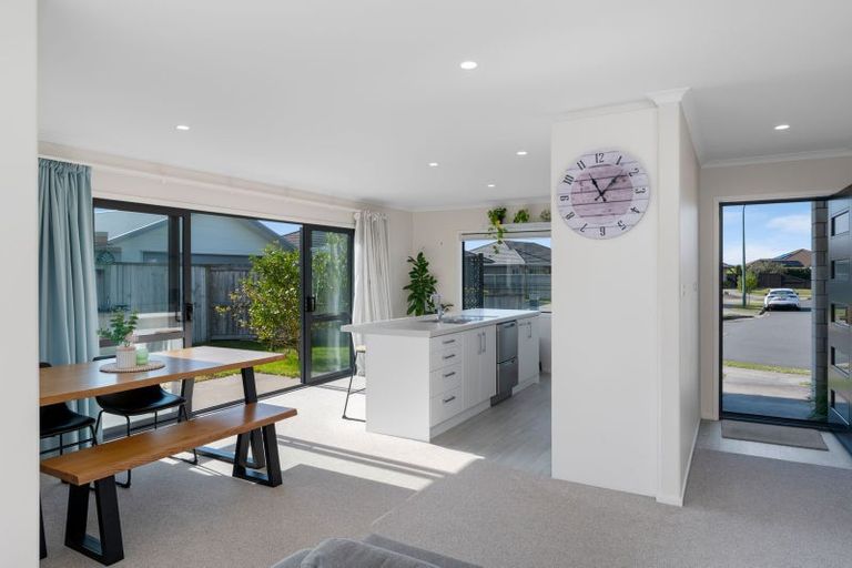 Photo of property in 44 Kapuka Street, Papamoa Beach, Papamoa, 3118