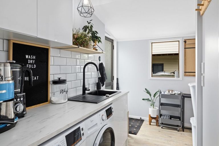 Photo of property in 18 Kauri Crescent, Snells Beach, 0920