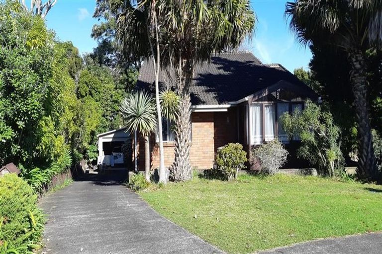 Photo of property in 12 Pendene Place, Forrest Hill, Auckland, 0620