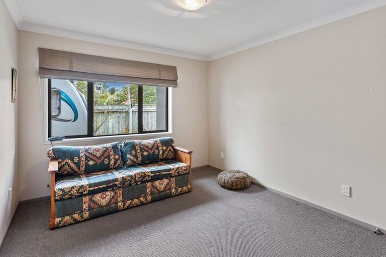 Photo of property in 15 Fairway Oaks Drive, Waikanae Beach, Waikanae, 5036