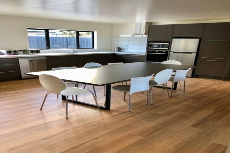 Photo of property in 19 Kingfisher Crescent, Albert Town, Wanaka, 9305