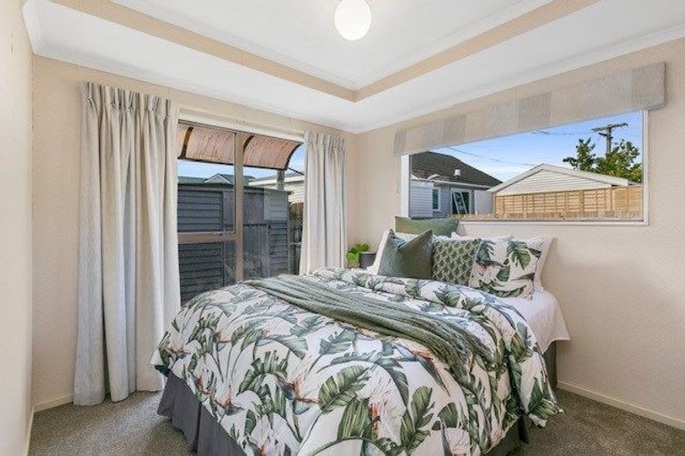 Photo of property in 29a Hardy Street, Waterloo, Lower Hutt, 5011