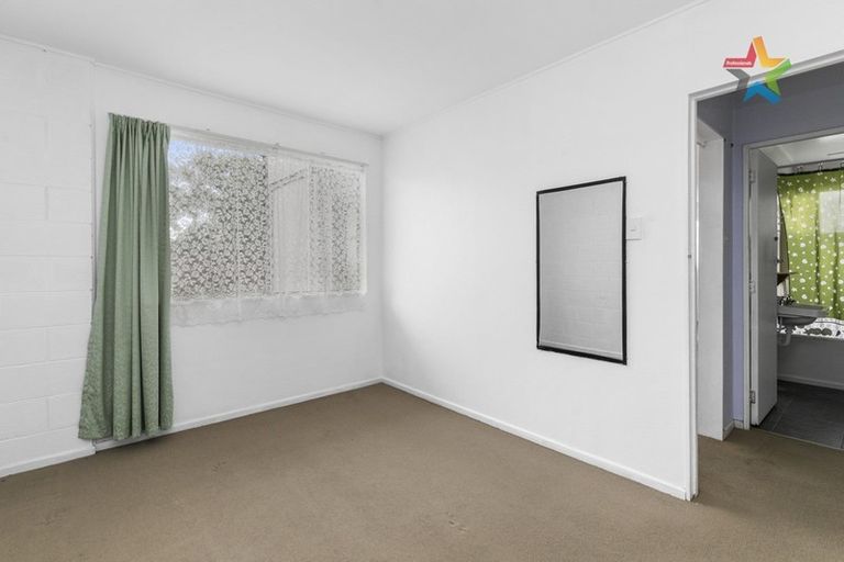 Photo of property in 71o Randwick Crescent, Moera, Lower Hutt, 5010