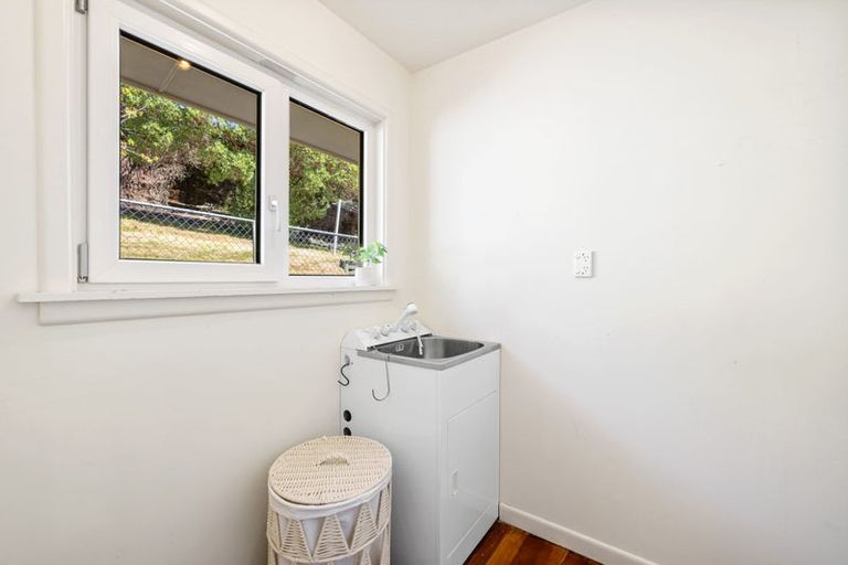 Photo of property in 425a Cashmere Road, Westmorland, Christchurch, 8025