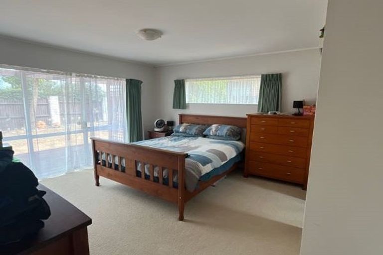 Photo of property in 2 Gairloch Place, Wattle Downs, Auckland, 2103