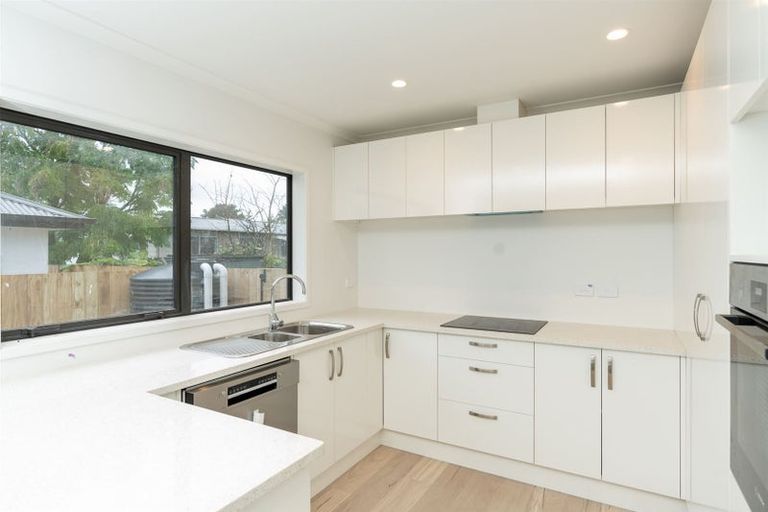 Photo of property in 2/39 Kowhai Street, Hamilton Lake, Hamilton, 3204