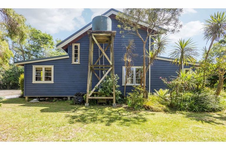 Photo of property in 1059 Pouto Road, Te Kopuru, 0391