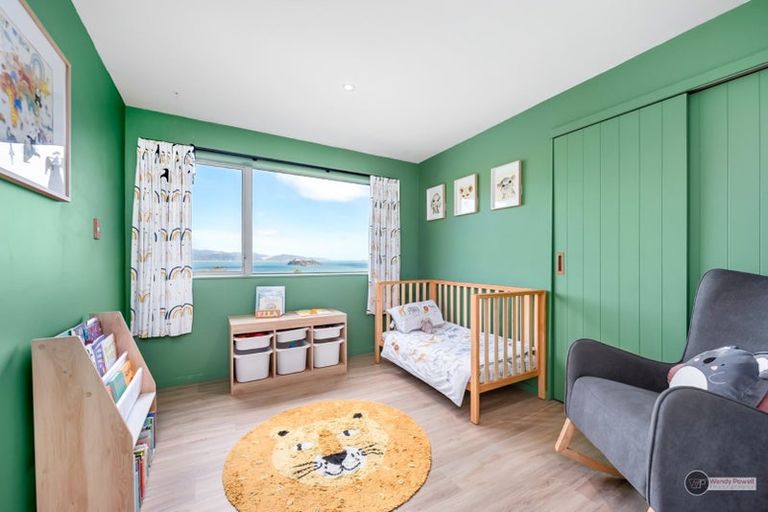 Photo of property in 4 Singers Road, Korokoro, Lower Hutt, 5012