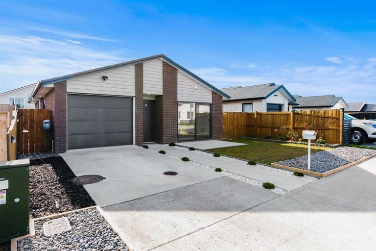 Photo of property in 11 Maioha Road, Pukekohe, 2120