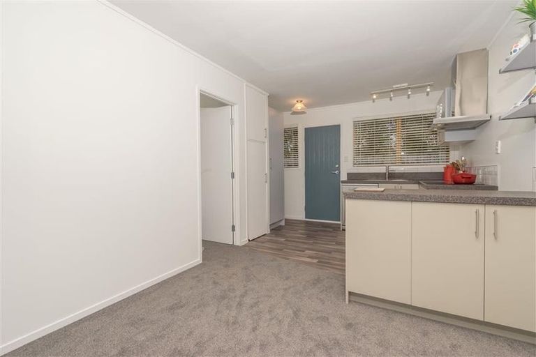 Photo of property in 3/70 Taikata Road, Te Atatu Peninsula, Auckland, 0610