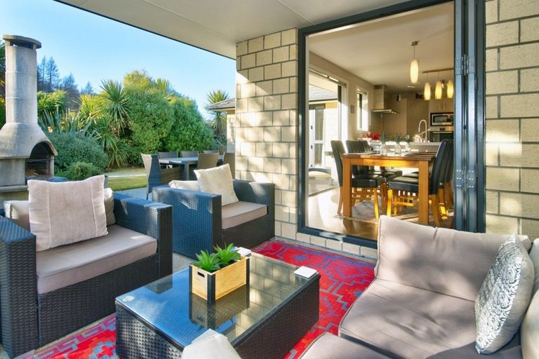 Photo of property in 14 Morning Star Terrace, Arthurs Point, Queenstown, 9371