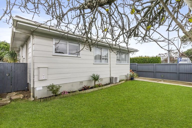 Photo of property in 1/103 Pigeon Mountain Road, Half Moon Bay, Auckland, 2012