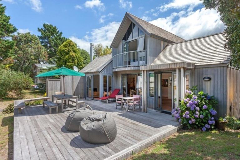 Photo of property in 2 Courtney Close, Pauanui, Hikuai, 3579