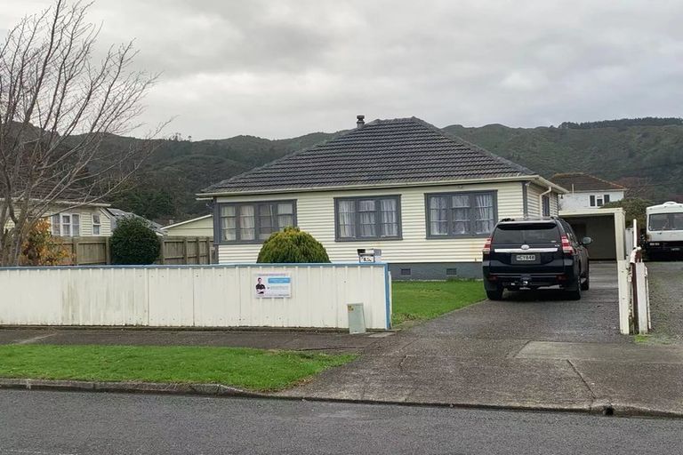 Photo of property in 58 Hewer Crescent, Naenae, Lower Hutt, 5011