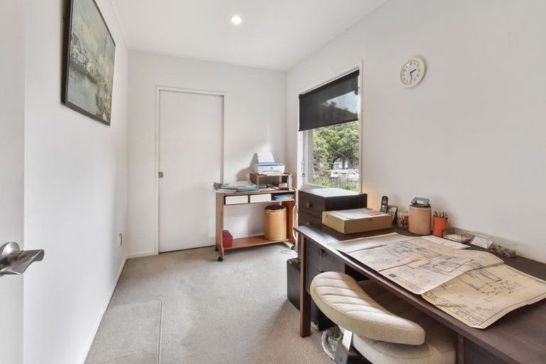 Photo of property in 11 Freshney Place, Hillpark, Auckland, 2102