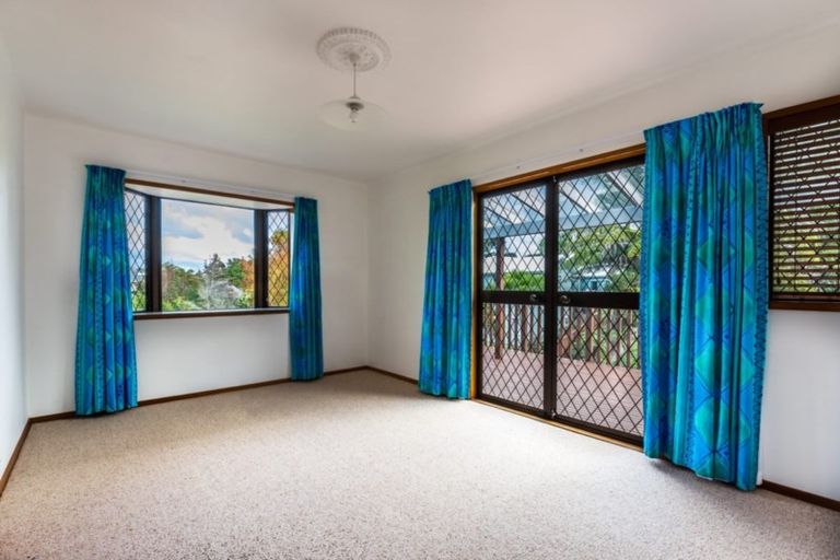 Photo of property in 72a Beach Road, Mellons Bay, Auckland, 2014