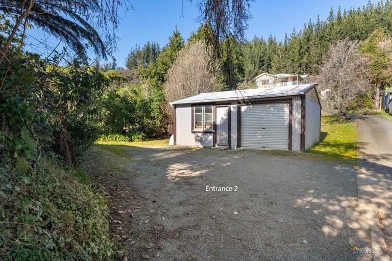 Photo of property in 20 Norana Road, Maoribank, Upper Hutt, 5018