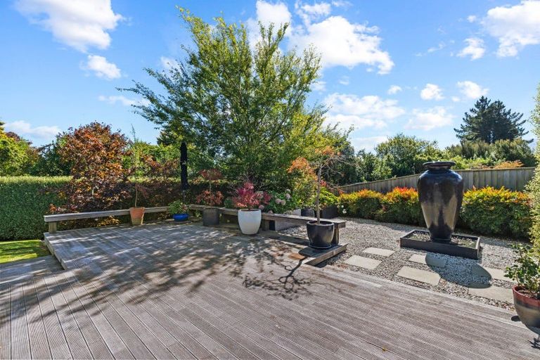 Photo of property in 28 Wilkinsons Road, Harewood, Christchurch, 8051