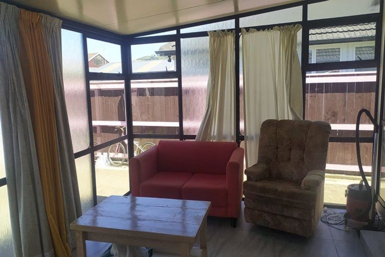 Photo of property in 16 Holyoake Crescent, Avalon, Lower Hutt, 5011